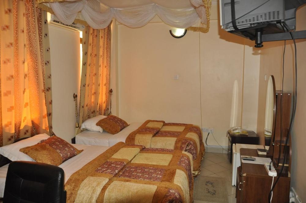 Rich Hotel Image 17
