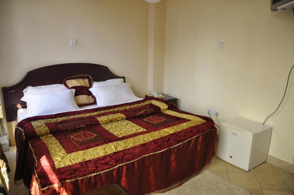 Rich Hotel Image 25