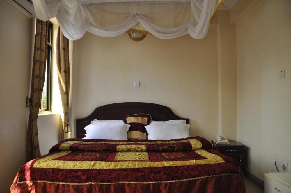 Rich Hotel Image 29