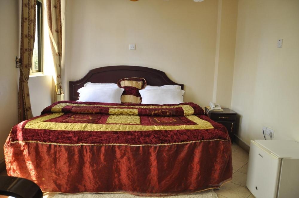 Rich Hotel Image 30